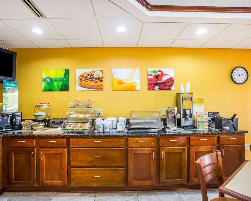 Quality Inn Goodlettsville Restoran gambar